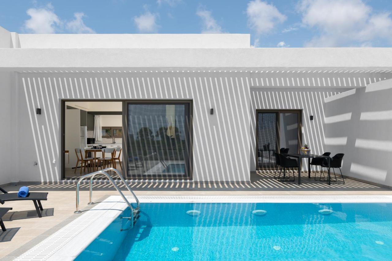 Armonia Suites Gennadi Exteriér fotografie