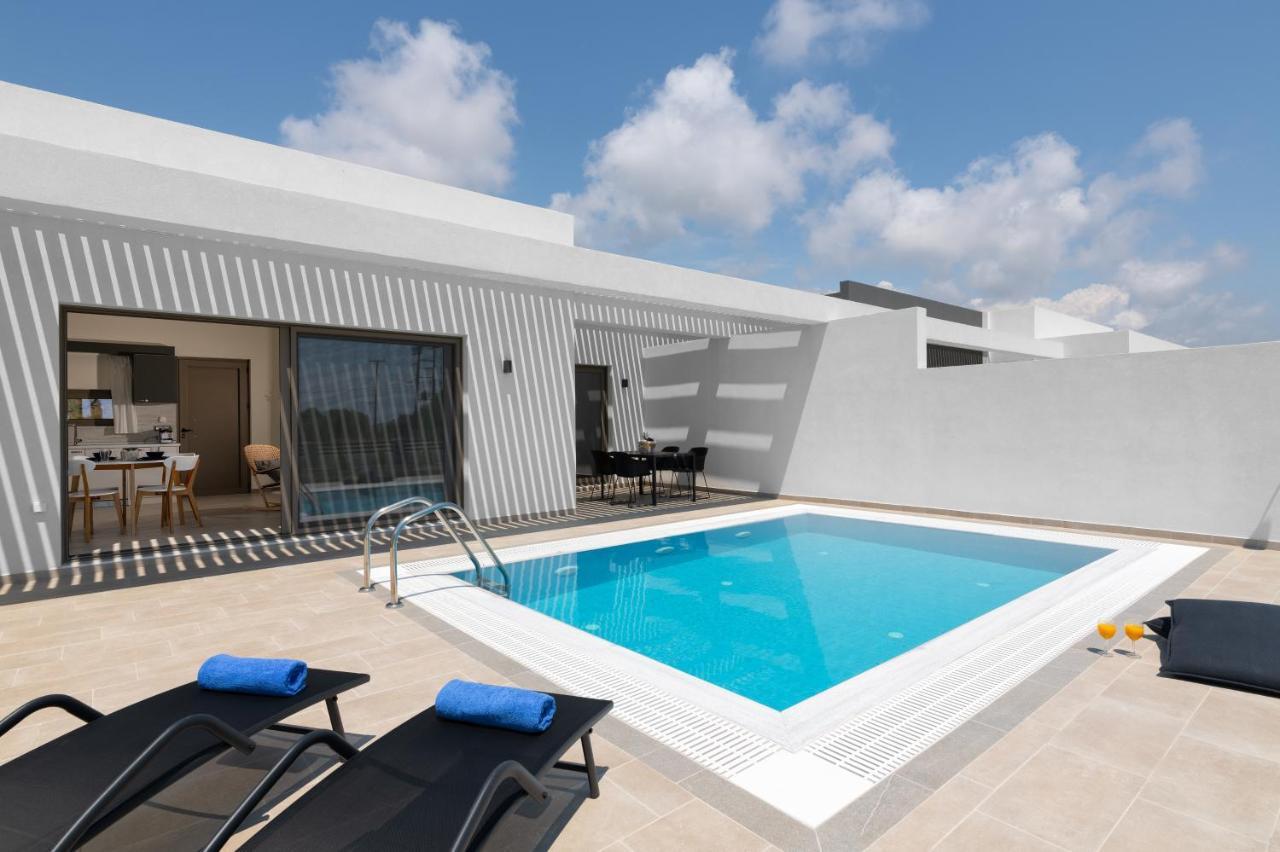 Armonia Suites Gennadi Exteriér fotografie