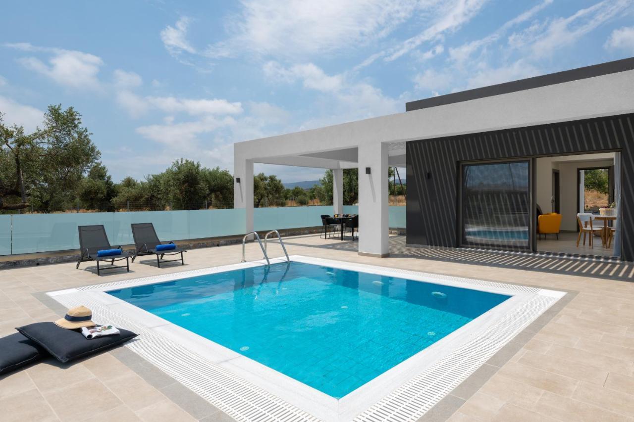 Armonia Suites Gennadi Exteriér fotografie