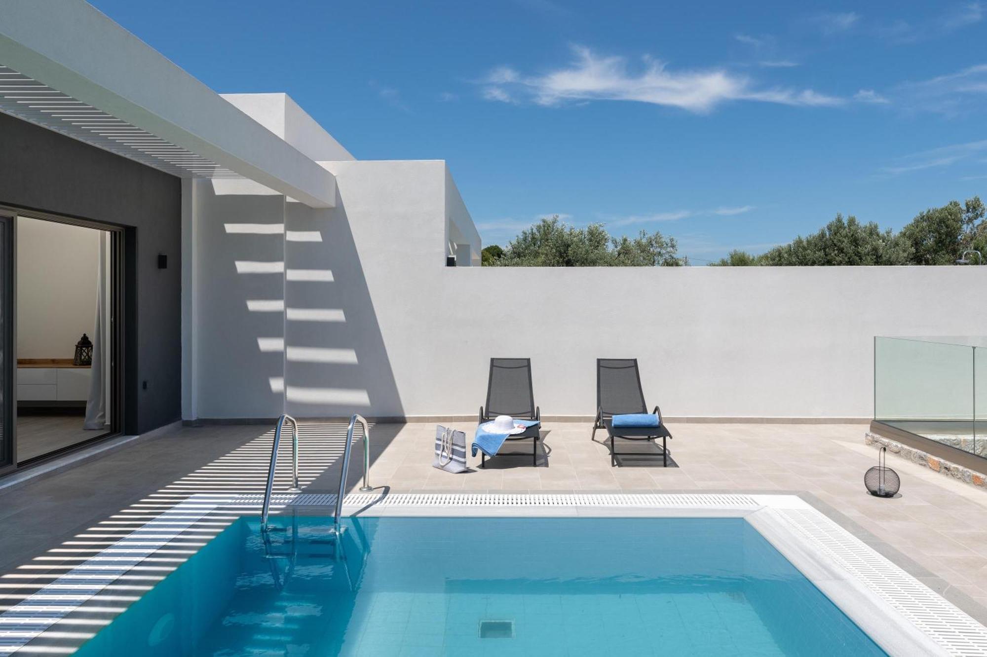 Armonia Suites Gennadi Exteriér fotografie